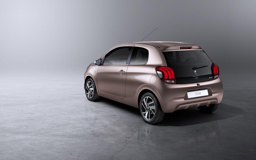  Peugeot 108 3-Door 2014 года  (фото 14 из 44)